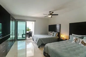 Via 38 Condo Boutique Плая-дель-Кармен Отель