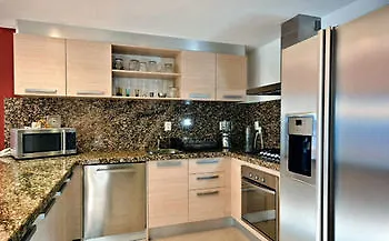 Via 38 Condo Boutique Плая-дель-Кармен 3*,